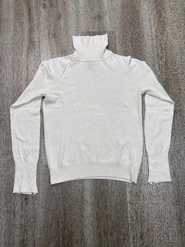 women's tops for those who want to create outfits that reflect their personal style and sense of fashionTop Long Sleeve By Skies Are Blue In White, Size: L