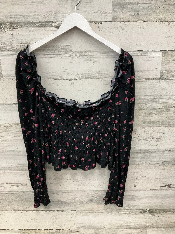 women's tops for those who love to dress up their casual looks with stylish topsTop Long Sleeve By Heart & Hips In Black & Pink, Size: L