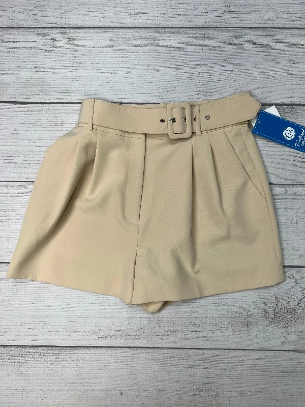 women's classic shortsShorts By Gianni Bini In Cream, Size: 6